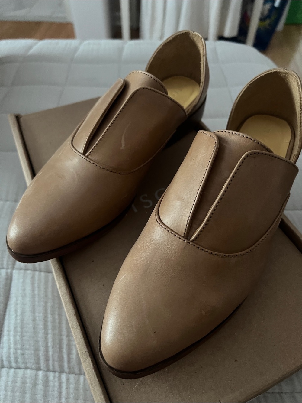 Women Nisolo Tan Slip-On Leather Dress Shoes sz 8.5 fit like a 8